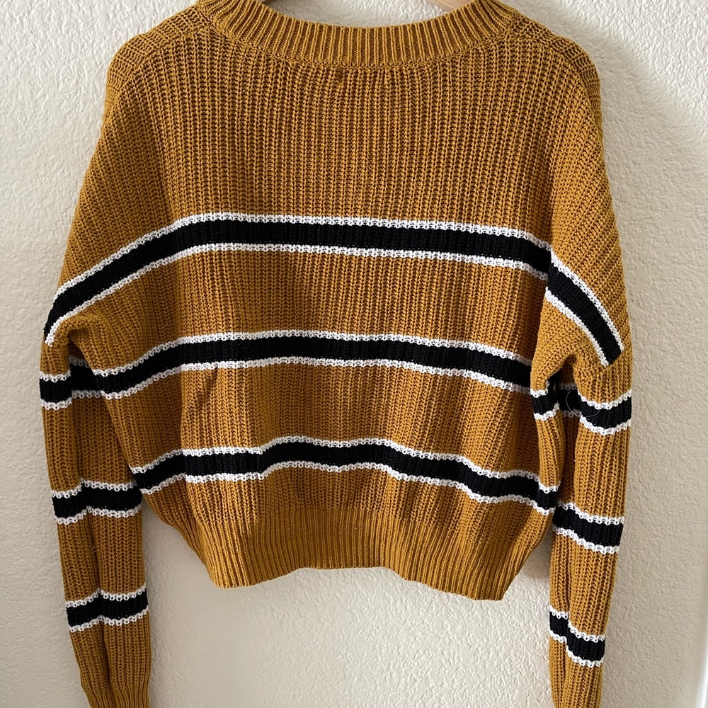 Sweater - Picture 3 of 3